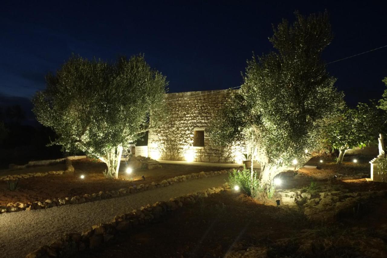 I Caseddhi Di Santo E Toto Torre Suda Exterior photo